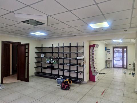 комерційна за адресою Академіка Філатова вул., 44