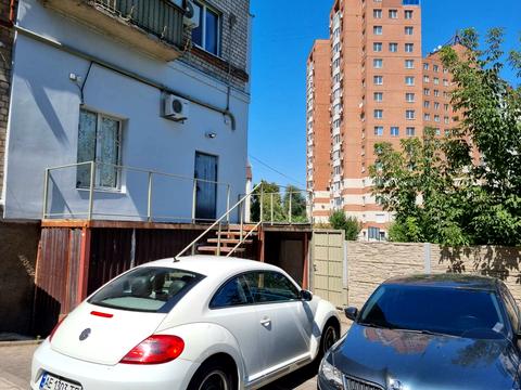 комерційна за адресою Херсонська вул., 5