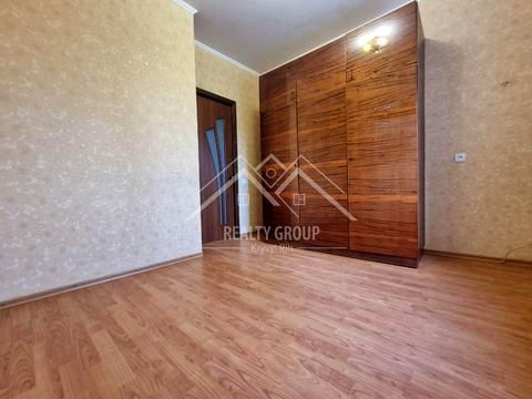 квартира за адресою Івана Авраменка вул. (Корнійчука), 12