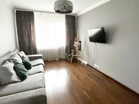 квартира за адресою Кулика і Гудачека вул. (Макарова), 8
