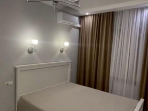 квартира за адресою Софії Русової вул., 7