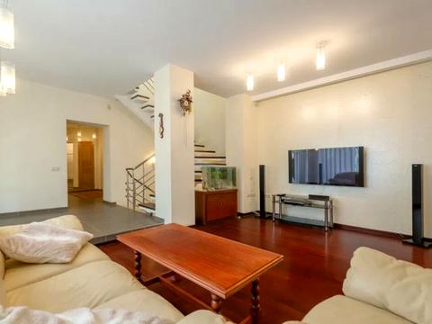 будинок за адресою Дмитра Дорошенка вул. (Чигоріна), 9