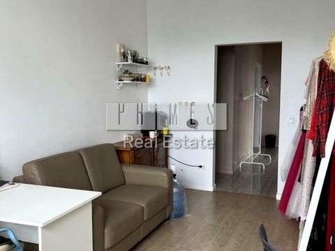 комерційна за адресою Зарічна вул., 1-Б