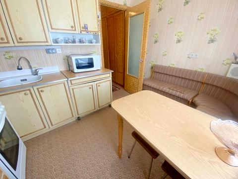 квартира по адресу Червоной Калины просп. (Владимира Маяковского), 40