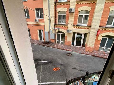 комерційна за адресою Глибочицька, 17