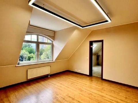 будинок за адресою Крутогірна вул., 52