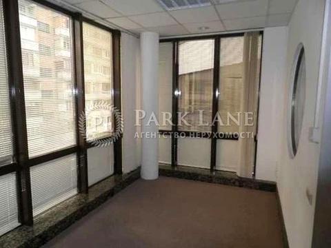 комерційна за адресою Володимирська вул., 77-А