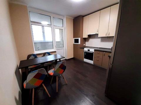 квартира за адресою Авіаконструктора Ігоря Сікорського вул. (Танкова), 4-В