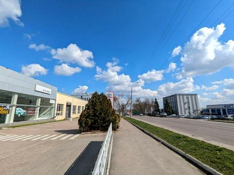 комерційна за адресою Млинівська вул., 18