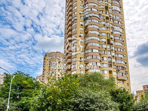 квартира за адресою Анни Ахматової вул., 50