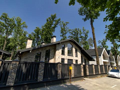 будинок за адресою Євгена Патона вул., 8