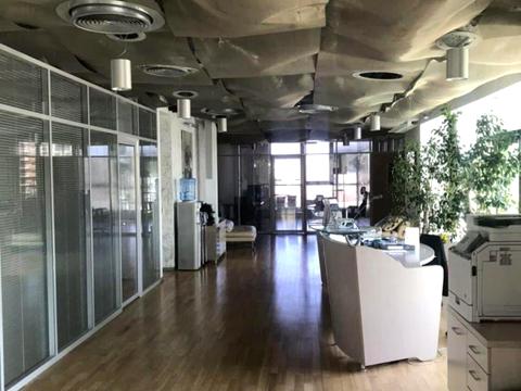 комерційна за адресою Басейна вул., 4а