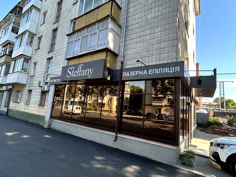 комерційна за адресою Київська, 84