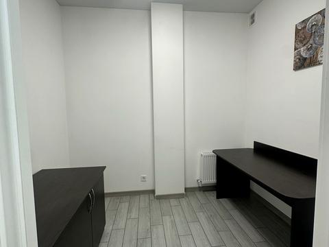 комерційна за адресою Зарічанська вул., 3/4
