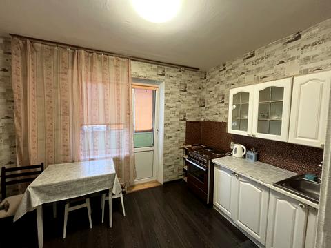 квартира за адресою Райдужна вул., 33