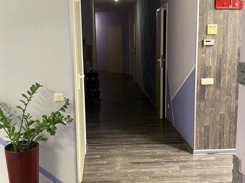 комерційна за адресою Володимира Івасюка просп. (Героїв Сталінграду), 8