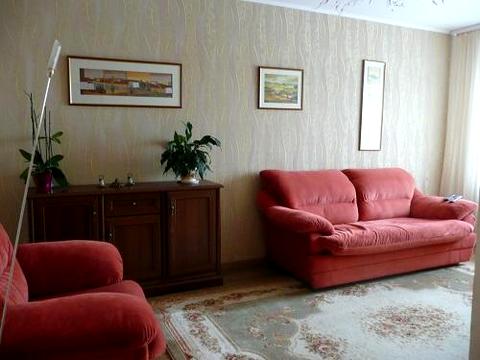 квартира за адресою А.Ахматовой, 37