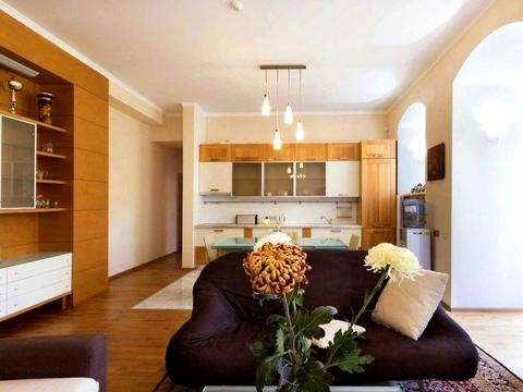 квартира за адресою Велика Васильківська вул. (Червоноармійська), 14