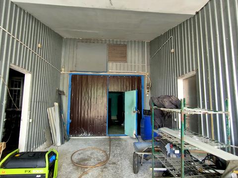 комерційна за адресою кримська, 2б