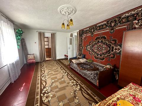 будинок за адресою с. Глинськ, Басса, 43