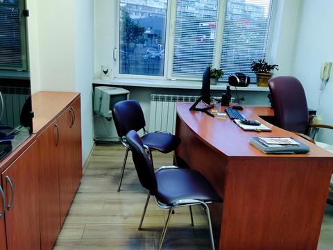 комерційна за адресою Тичини Павла, 16/2