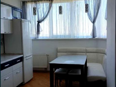 квартира по адресу Олега Мудрака ул. (Генерала Наумова), 66