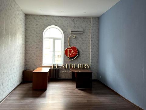 коммерческая по адресу Евгения Чикаленко ул. (Пушкінська), 25