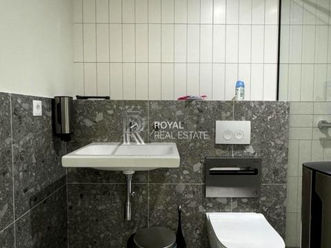 комерційна за адресою Паньківська вул., 12