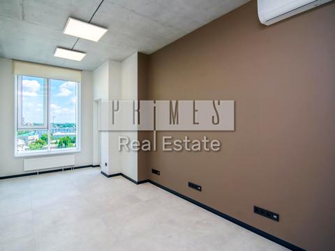 комерційна за адресою Джона Маккейна вул. (Івана Кудрі), 26