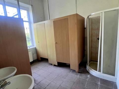 коммерческая по адресу Центральна ул., 8