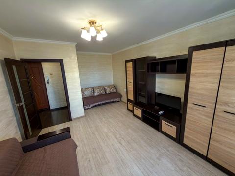 квартира за адресою Бориса Гмирі вул., 12-Б