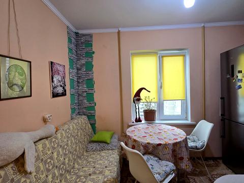 квартира за адресою Ревуцького вул., 18