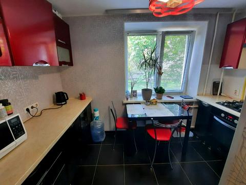 квартира за адресою Космонавтів вул., 20