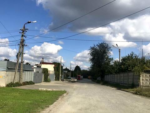 комерційна за адресою Березинська вул., 70