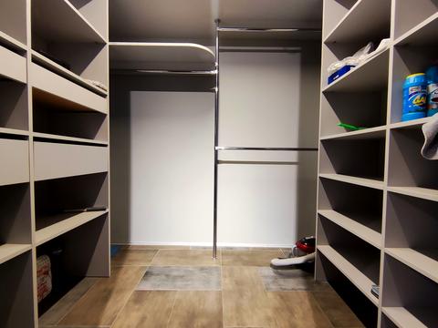 квартира за адресою Володимира Наумовича вул. (Антонова-Овсієнка), 4