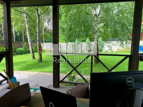 будинок за адресою Вишнева вул.