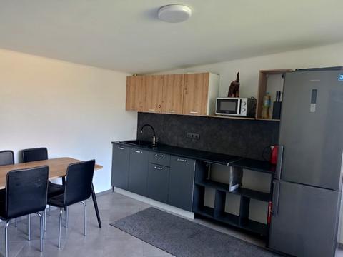 будинок за адресою Богатирська вул., 42