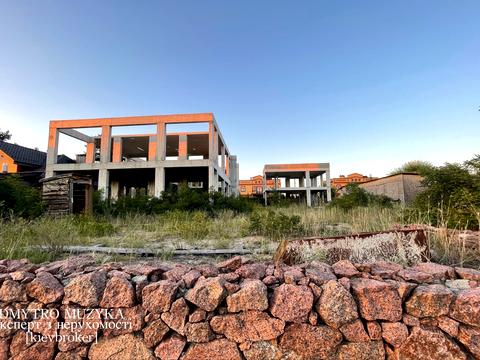 ділянка за адресою Плютовська вул.