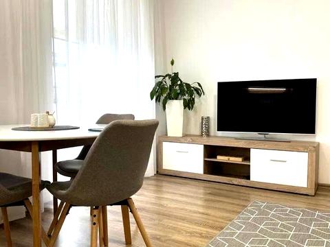квартира за адресою Джерельна вул., 93