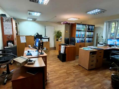 комерційна за адресою Ніла Армстронга вул. (Казакова), 1-Д