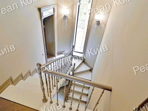 будинок за адресою Спортивна вул.