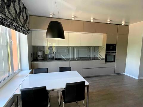 квартира за адресою Дніпровська набережна вул., 16-Г