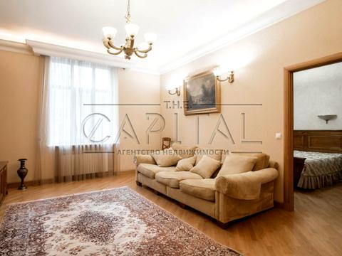 квартира за адресою Банкова вул., 1/10