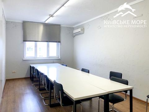 комерційна за адресою Гната Хоткевича вул. (Червоногвардійська), 10