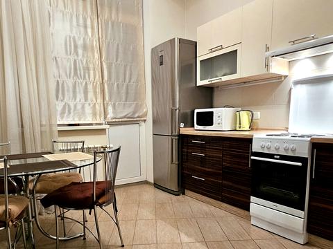 квартира за адресою Київ, Гната Хоткевича вул. (Червоногвардійська), 8