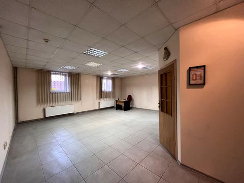 комерційна за адресою Чорновола вул., 107а