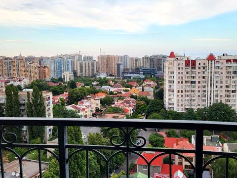 квартира за адресою Полуничний, 24