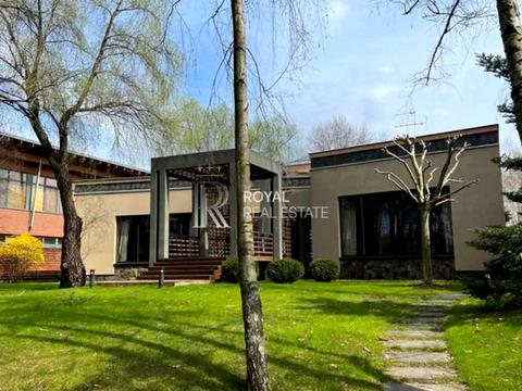 будинок за адресою зоряний провулок, 1