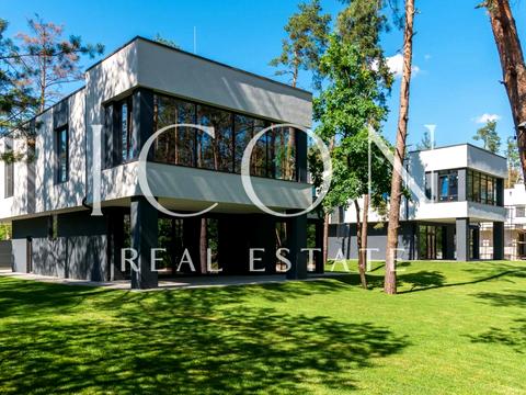 будинок за адресою Вишнева вул.