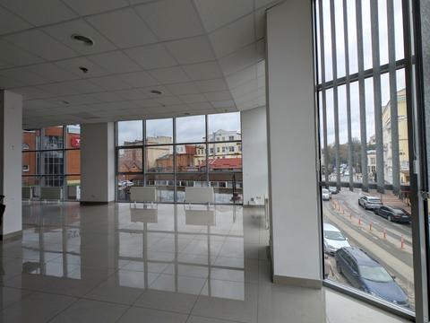 комерційна за адресою Проскурівського підпілля вул., 61